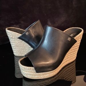 DKNY Black Wedge bundle and save 💰